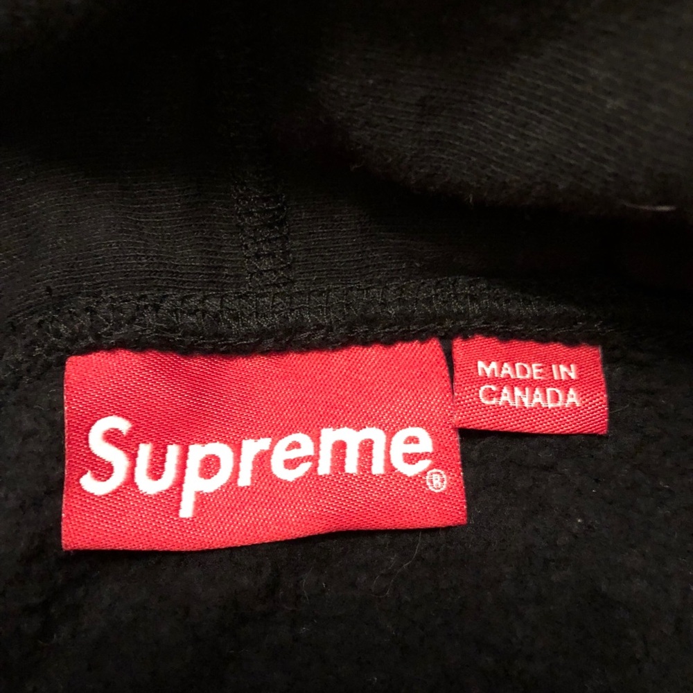 Black supreme hoodie. size large